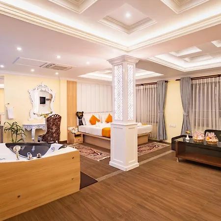 Yellow Pagoda Hotel