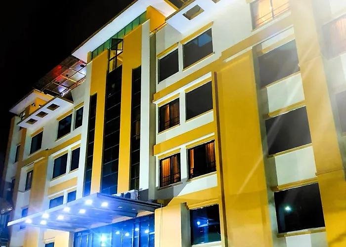 Hotel Yellow Pagoda 4*