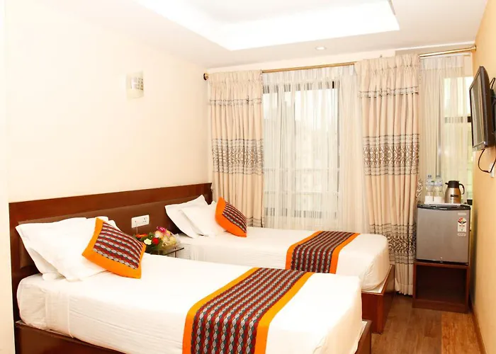 Hotel Yellow Pagoda