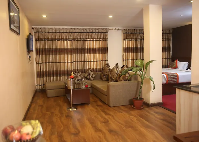Hotel Yellow Pagoda