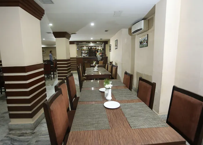 Hotel Yellow Pagoda 4*