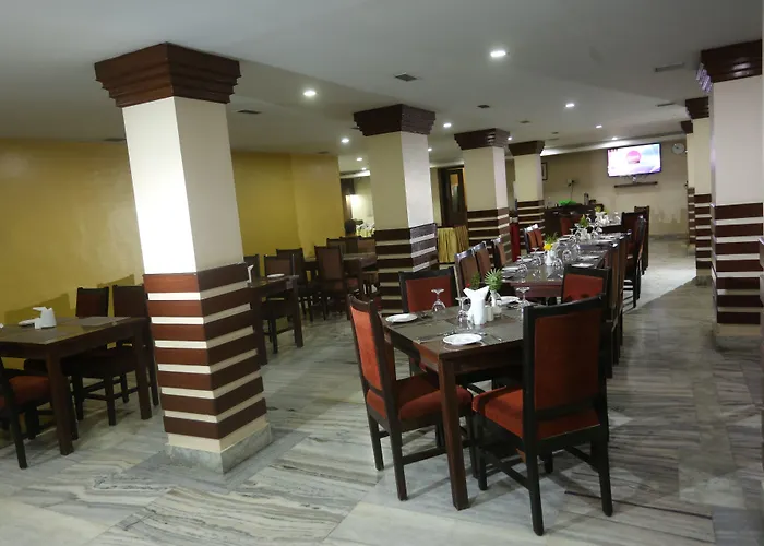 Hotel Yellow Pagoda 4*