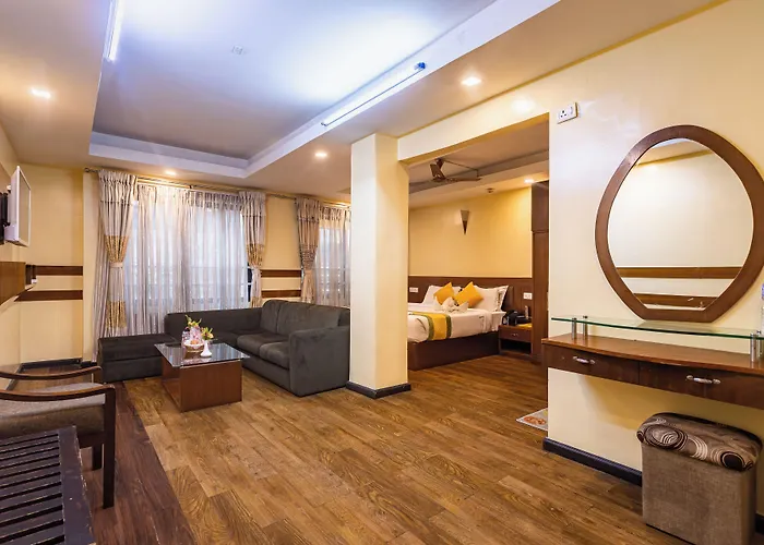 Hotel Yellow Pagoda 4*