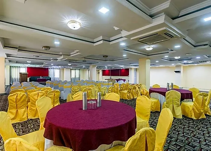 Hotel Yellow Pagoda 4*