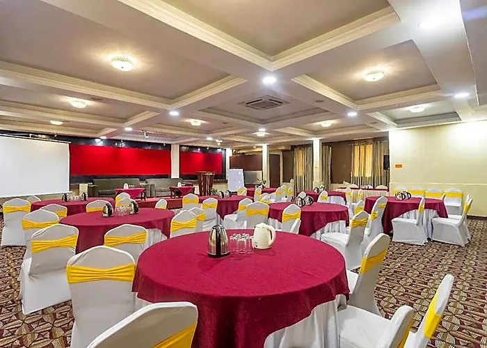 Yellow Pagoda Hotel