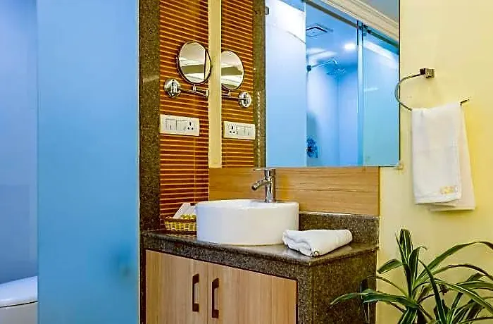 Hotel Yellow Pagoda 4*
